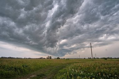  Gökyüzünde fırtınalar kopuyor