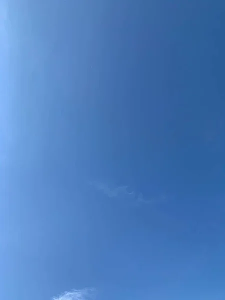 Прозоре Блакитне Небо Вертикальному Фоні — стокове фото