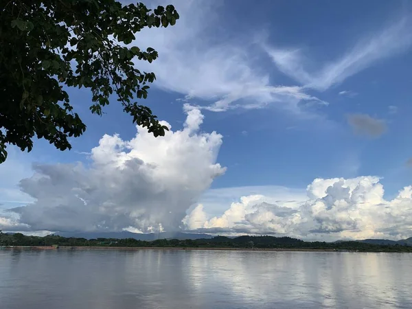 Natural River View Blue Sky Bsckground — Photo