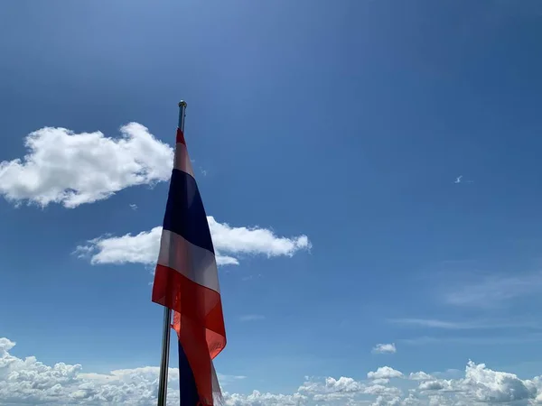 Bandeira Tailândia Fundo Céu Azul — Fotografia de Stock