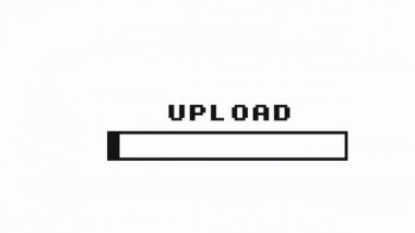 Glitch Modern Animasyonu Siyah Arkaplanda Yükle. Eski Ekran Arızası Görüntüsü.