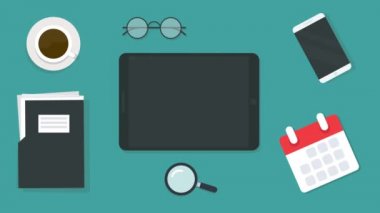 Tablet ve altın kupa konseptine sahip iş yerinin üst görünümü animasyon 4K hareket animasyonu.