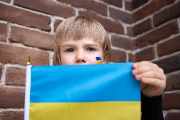 Boy Yellow Blue Flag Foreground Pride Symbol Country Nationality Ukraine — Stock Photo, Image