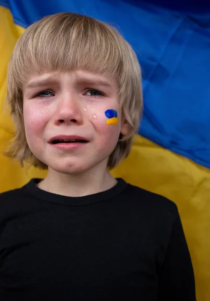 Crying Frightened Boy Background Yellow Blue Ukrainian Flag Russia Invasion — Stock Photo, Image
