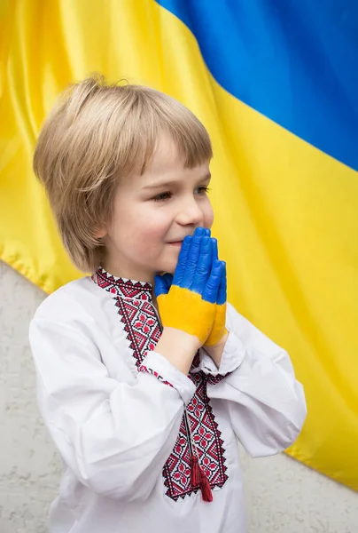 Enfants Contre Guerre Garçon Sur Fond Drapeau Ukrainien Avec Ses — Photo
