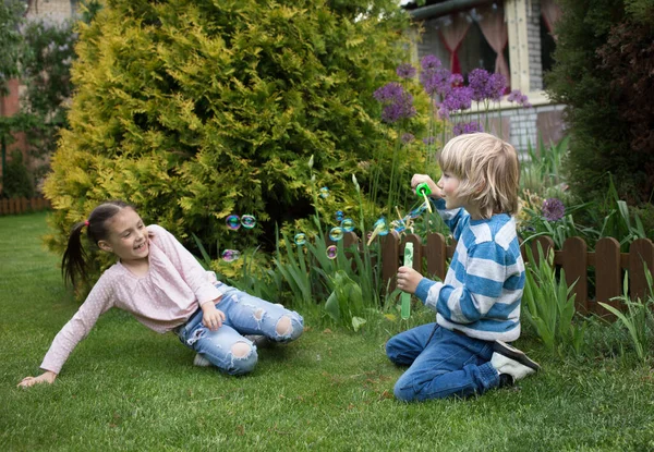 Boy Girl Years Old Play Bubbles Sitting Park Grass Concept — Photo