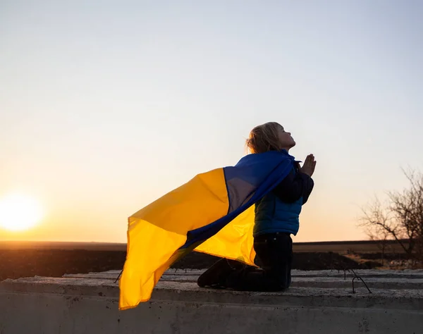 Silhouette Boy His Knees Child Back Flag Ukraine Flutters Wind — стокове фото