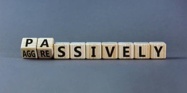 Pasif ya da agresif bir sembol. Tahta küplere dönüştü ve 