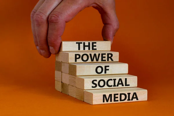 Síla Symbolu Sociálních Médií Dřevěné Bloky Slovy Síla Sociálních Médií — Stock fotografie