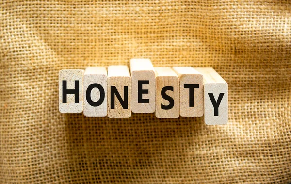 Honesty Symbol Concept Word Honesty Wooden Blocks Beautiful Canvas Background — 图库照片