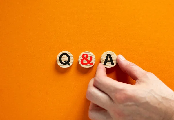 Questions Answers Symbol Concept Words Questions Answers Wooden Circles Beautiful — Stock Photo, Image