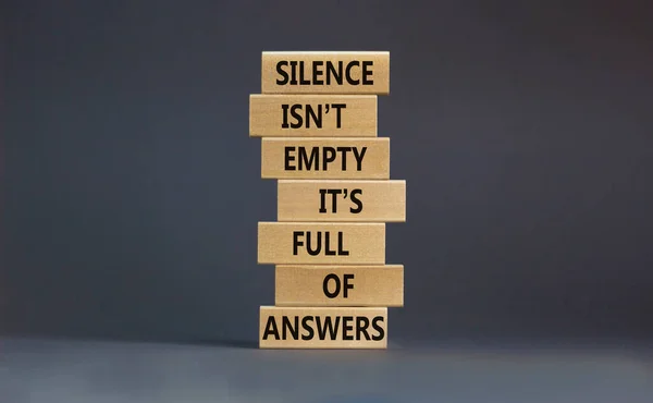 Answers Silence Symbol Wooden Blocks Words Silence Empty Full Answers — Stock Photo, Image