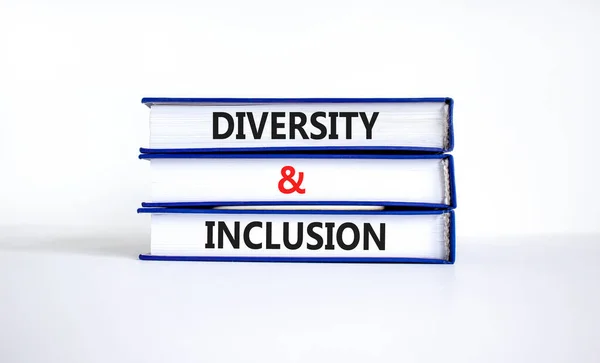Symbol Różnorodności Integracji Koncepcja Słowa Różnorodność Włączenie Książki Pięknym Białym — Zdjęcie stockowe