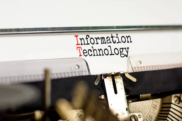 Símbolo Tecnología Información Concepto Palabras Tecnología Información Papel Blanco Escrito —  Fotos de Stock