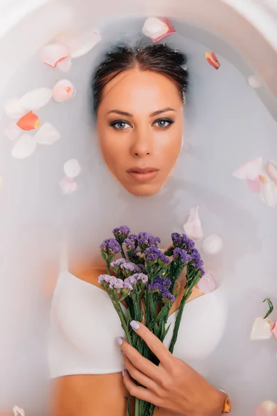 Mujer Spa Lujo Elegante Ojos Glamour Chica Con Piel Seda — Foto de Stock