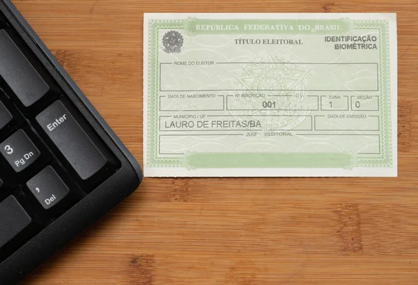 Brasilianische Wählerregistrierung Neben Einer Tastatur — Stockfoto
