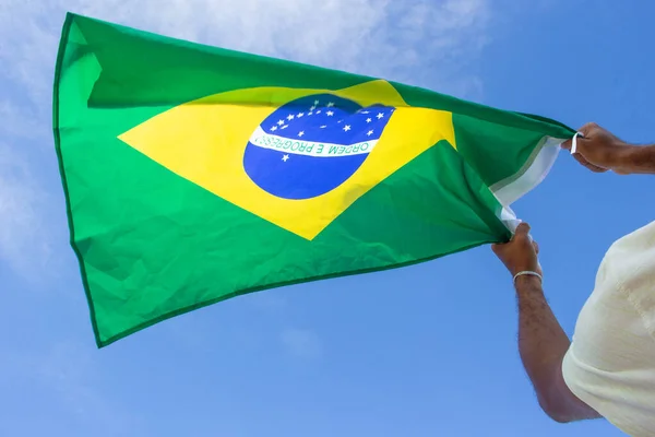 Pria Memegang Bendera Brazil Tangannya — Stok Foto