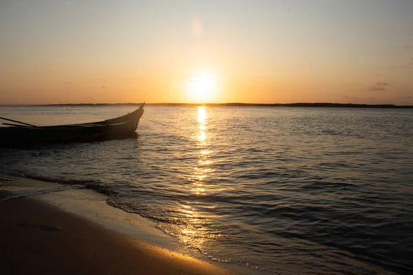 Magnifique Coucher Soleil Avec Bateau Sur Rivière — Photo