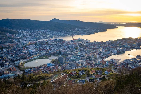 Pohled Floyen Města Bergen Norsku Při Západu Slunce — Stock fotografie