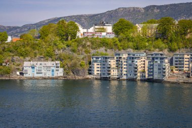 Bergen limanında Nostebukten ve Nordnes, Norveç manzaraları