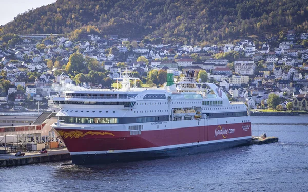 Nave Traghetto Nel Porto Bergen — Foto Stock