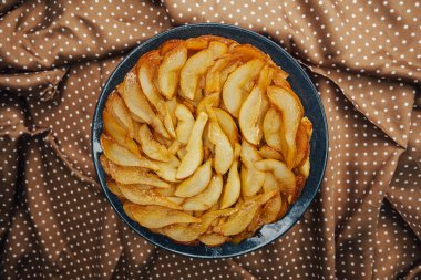 Fransız armutlu turtası ya da taze armut meyveli turta. 