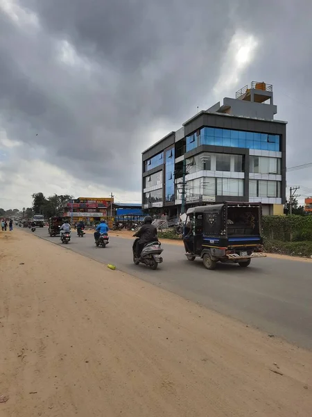 2021年11月30日インド カルナータカ州バンガロール 国道85号線の拡幅中 カダベレ クロスのマガディ道路の美しい景色の閉鎖 — ストック写真