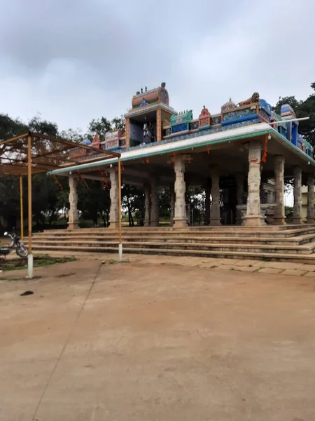 バンガロール カルナタカ州 インド 2021年12月15日 美しいAdhishakthi Madanagattamma Devi Chamundeshwari寺Gangodipla Kodigehali 神奈里付近 — ストック写真