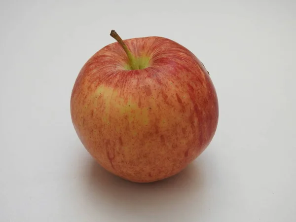 Gros Plan Groupe Indien Des Pommes Isolées Sur Fond Blanc — Photo