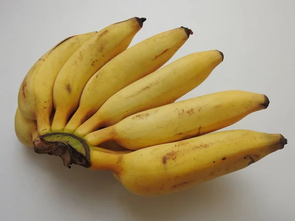 Крупный План Индийской Группы Банановых Фруктов Елакки Выделенных Белом Фоне — стоковое фото