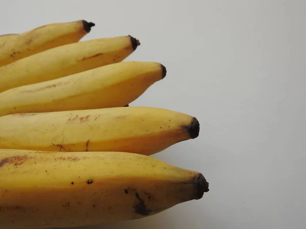 Κλείσιμο Του Indian Yelakki Banana Fruit Bunch Απομονωμένο Λευκό Φόντο — Φωτογραφία Αρχείου