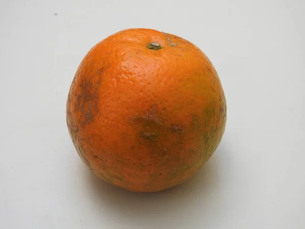 Closeup Pile Single Indian Orange Fruits Isolated White Background — Fotografia de Stock