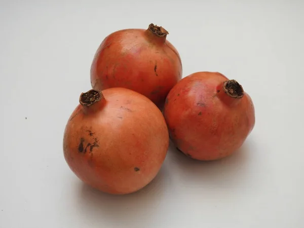 Closeup Indian Single Group Pomegranate Fruit Isolated White Background — Fotografia de Stock