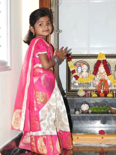 Bangalore Karnataka Indien Jan 2022 Nærbillede Smukke Indiske Pige Kid - Stock-foto