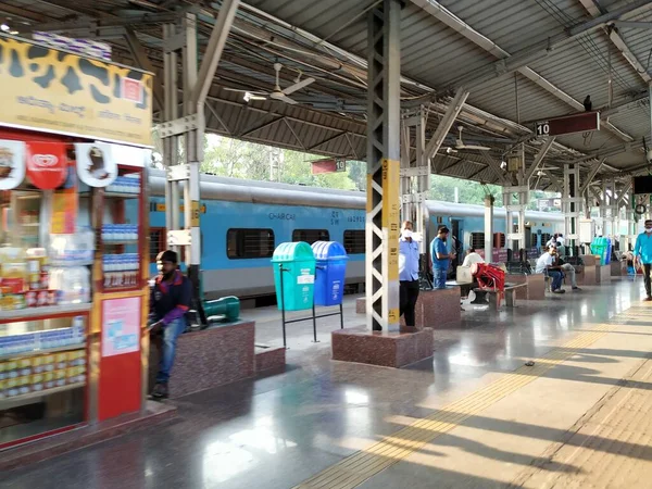 Bangalore Karnataka Indie Kwiecień 2021 Zbliżenie Yeshwanthpur Railway Junction Platform — Zdjęcie stockowe
