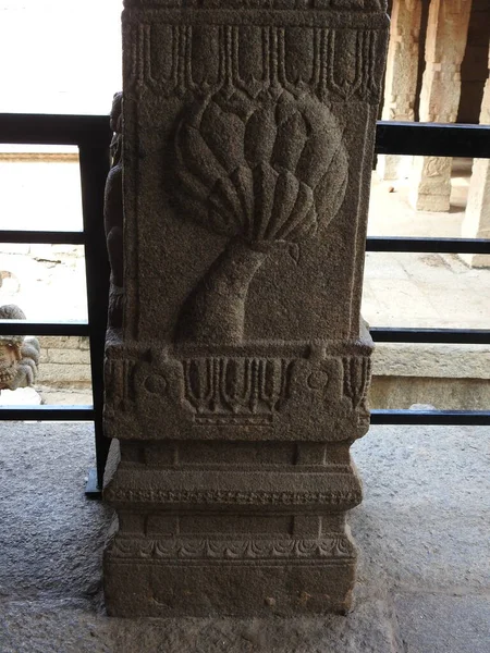 Hermosos Pilares Piedra Con Dios Diosa Tallando Veerabhadra Templo Hindú — Foto de Stock