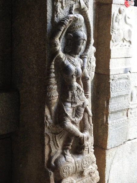 Beaux Piliers Pierre Avec Dieu Déesse Sculptant Dans Temple Hindou — Photo