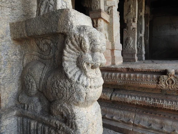 Belos Pilares Pedra Com Deus Deusa Esculpir Templo Hindu Veerabhadra — Fotografia de Stock
