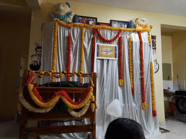 2022年8月14日印度卡纳塔克邦班加罗尔 在后宫举行的美丽摇篮与命名仪式 — 图库照片