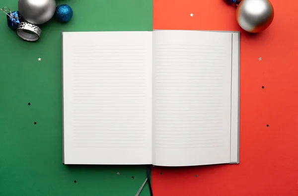 Offenes Tagebuch Notizbuch Inmitten Von Weihnachtsdekoration Ziele Für Das Neue — Stockfoto
