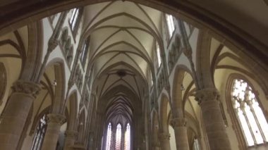 Münih, Almanya 'daki St. Paul Kilisesi' nin içinde güneşli bir günde.