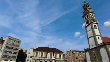 Yazın güneşli bir günde Almanya 'nın eski Augsburg şehrinde Pan.