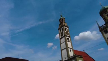 Yazın güneşli bir günde Almanya 'nın eski Augsburg şehrinde Pan.