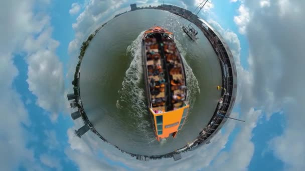 Forme Little Planet Promenade Bateau Amsterdam Par Une Journée Ensoleillée — Video