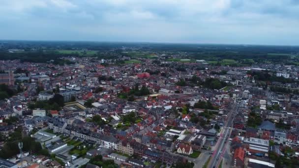 Vista Aérea Alrededor Del Centro Ciudad Wetteren Bélgica Una Tarde — Vídeo de stock