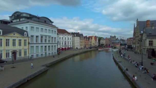 Pan Přes Domy Starém Městě Gent Belgie Zatažený Den Létě — Stock video