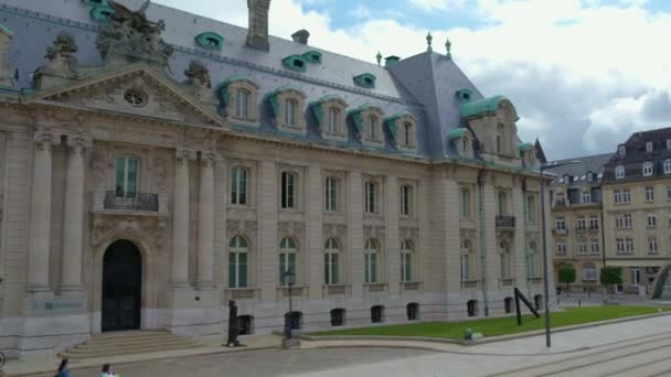 Voler Dans Les Rues Luxembourg Par Une Journée Nuageuse Été — Video