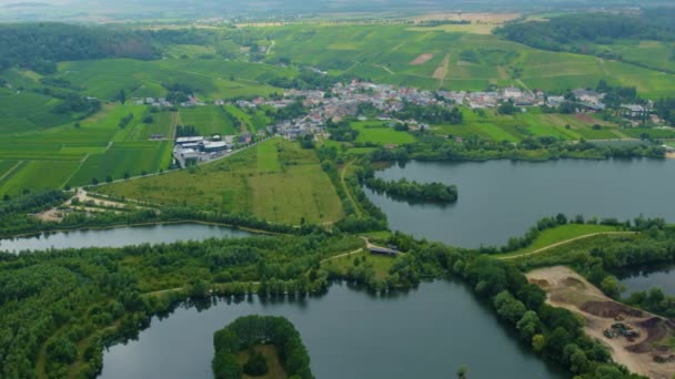 Vista Aérea Village Remerschen Rio Moselle Luxemburgo — Vídeo de Stock