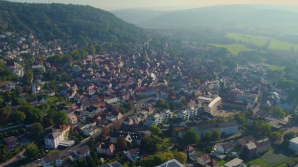 Luftaufnahme Der Stadt Gelnhausen Hessen Einem Frühen Frühlingstag — Stockvideo
