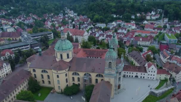 Luchtfoto Van Stad Weingarten Klooster Duitsland Een Bewolkte Dag Zomer — Stockvideo